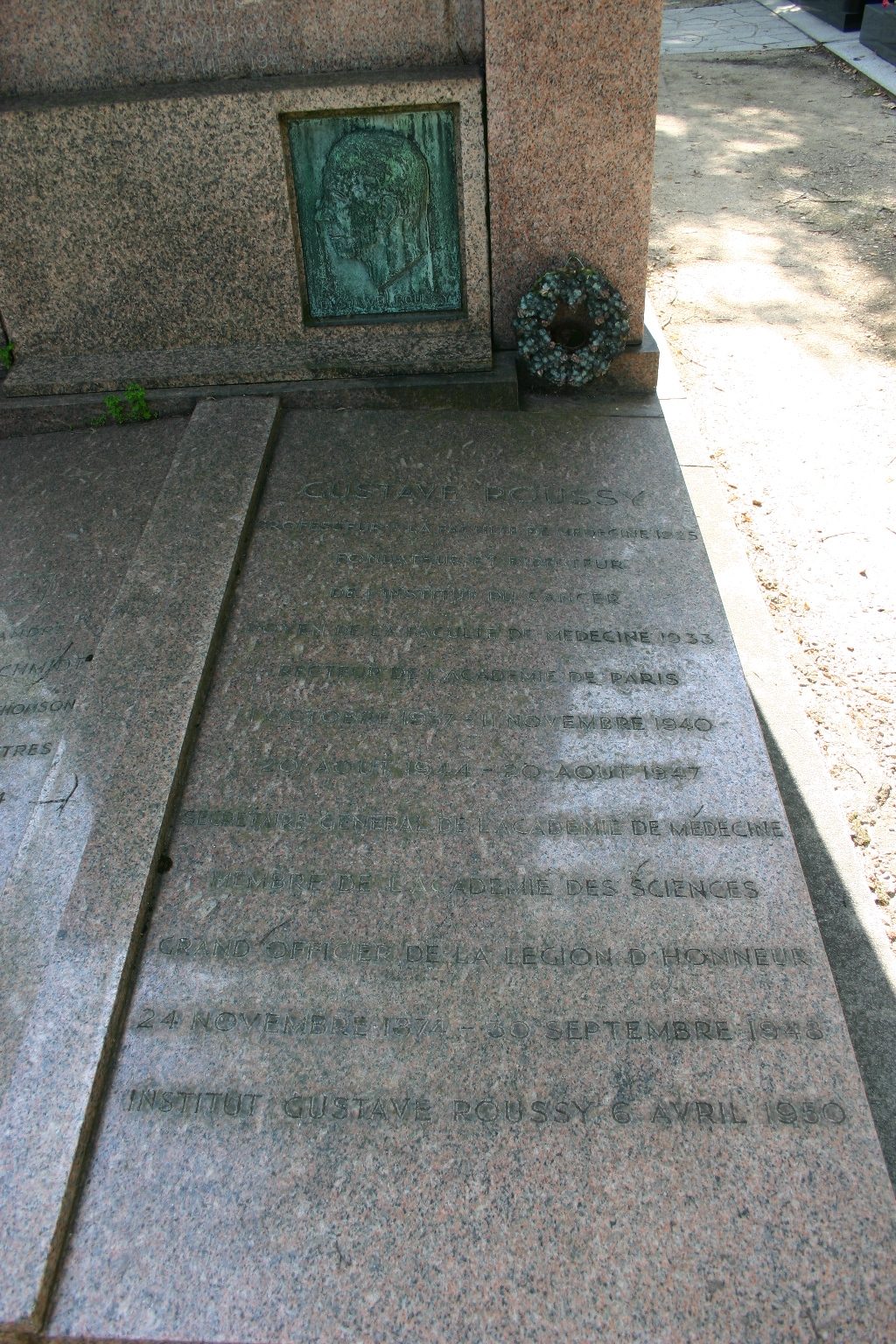 Gustave%20Roussy%27s%20tomb%2C%20Montparnasse%20Cemetery%2C%20Paris%20-%2002.JPG